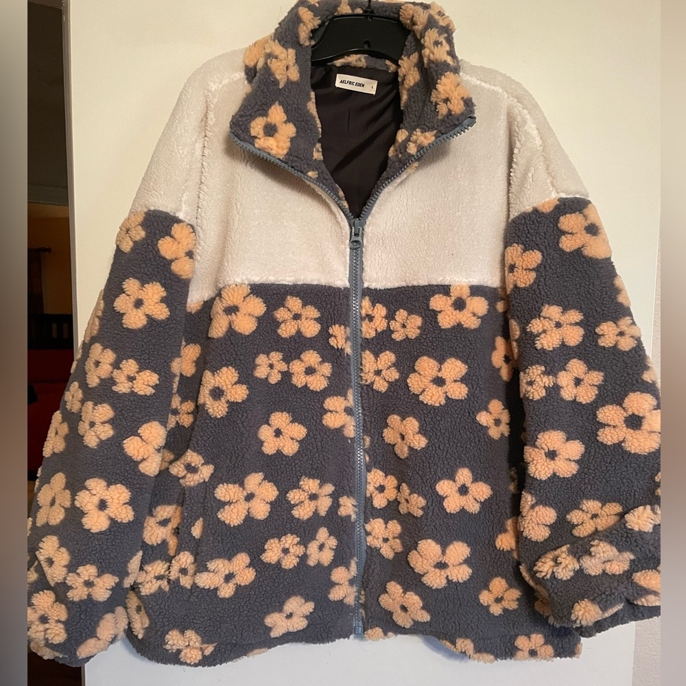 NWOT Aelfric Eden Daisy Sherpa Jacket Size Large